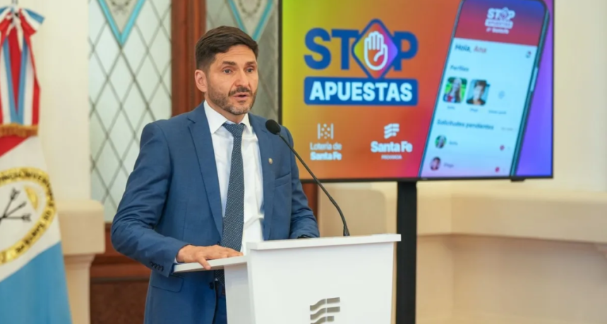 Maximiliano Pullaro present&oacute; una aplicaci&oacute;n para controlar el acceso de menores a sitios de apuestas ilegales