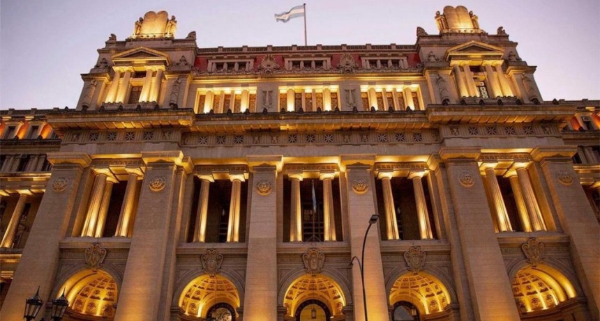 &iquest;La Corte Suprema est&aacute; a favor o en contra del modelo?