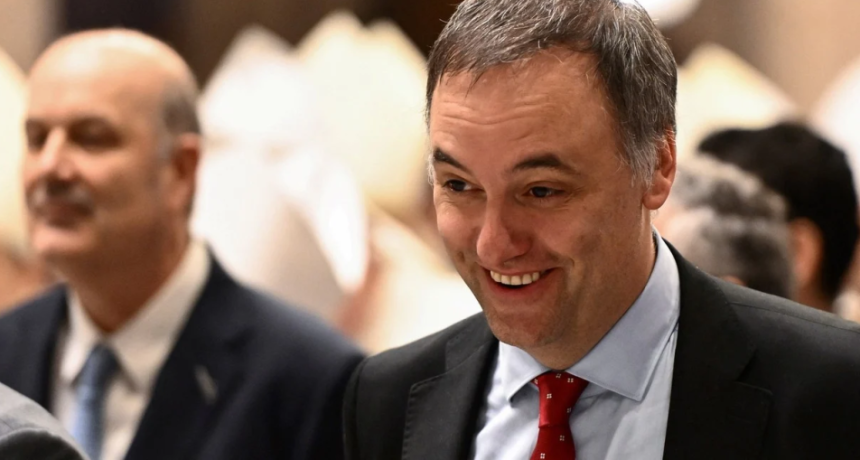 Empez&oacute; el tiempo de descuento para Adorni, que igual tendr&aacute; apoyo incondicional de los Milei