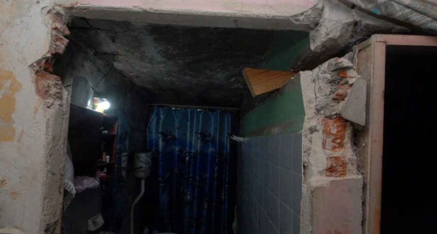 Vecinos de Las Flores I est&aacute;n en alerta por el peligro de derrumbe de los monoblocks