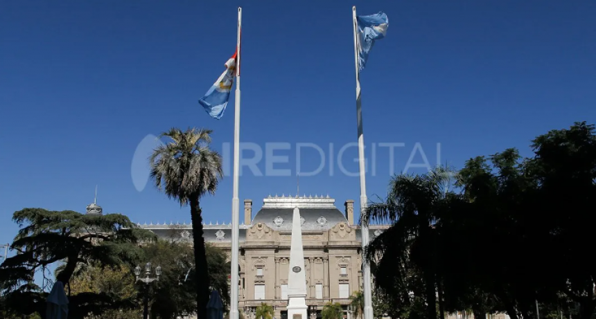 Paritarias en Santa Fe: tras una semana de fuertes cruces, el gobierno busca encauzar la relación con los gremios