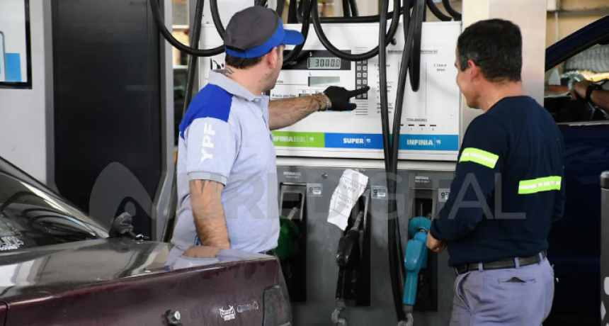 La venta de combustibles en abril fue la más baja en 34 meses por la recesión y la suba de precios