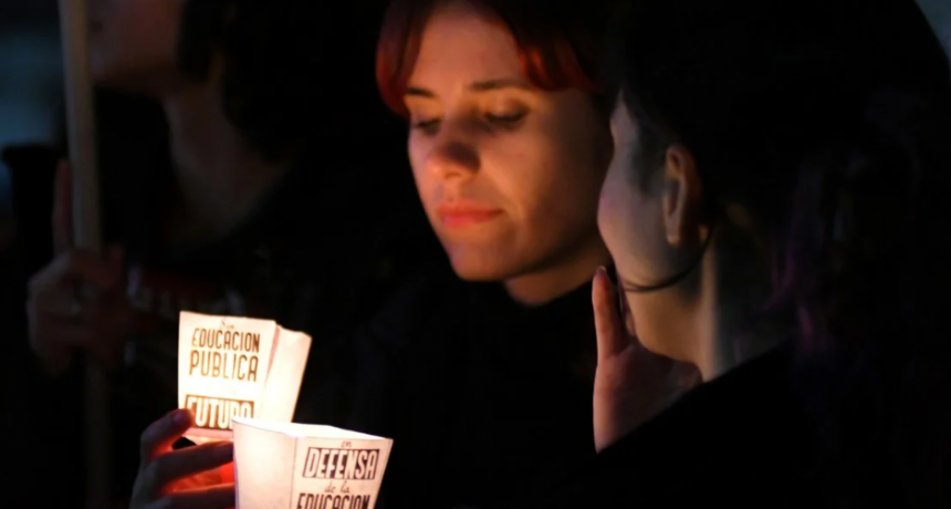 Paro nacional en la educación: sin paritaria, hubo reclamos y antorchas
