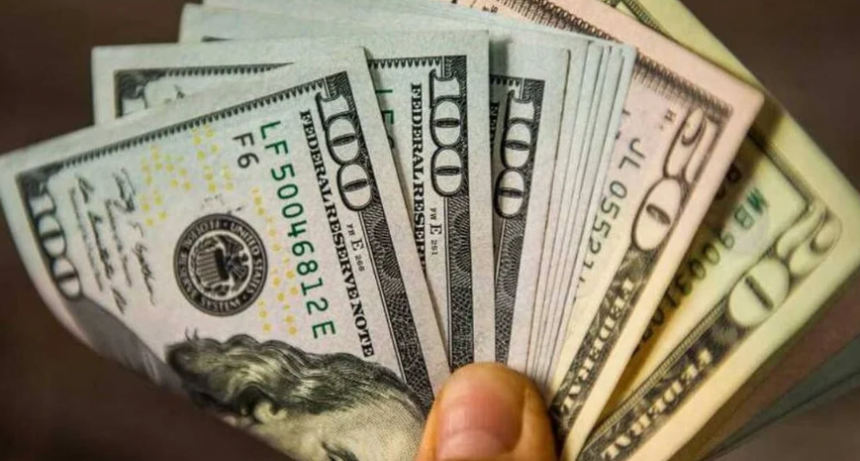 El dólar blue alcanzó un nuevo máximo histórico: a cuánto cerró este jueves