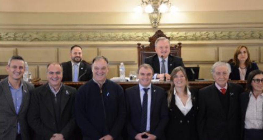 La Legislatura también declaró ciudades a Villa Minetti y Alvear