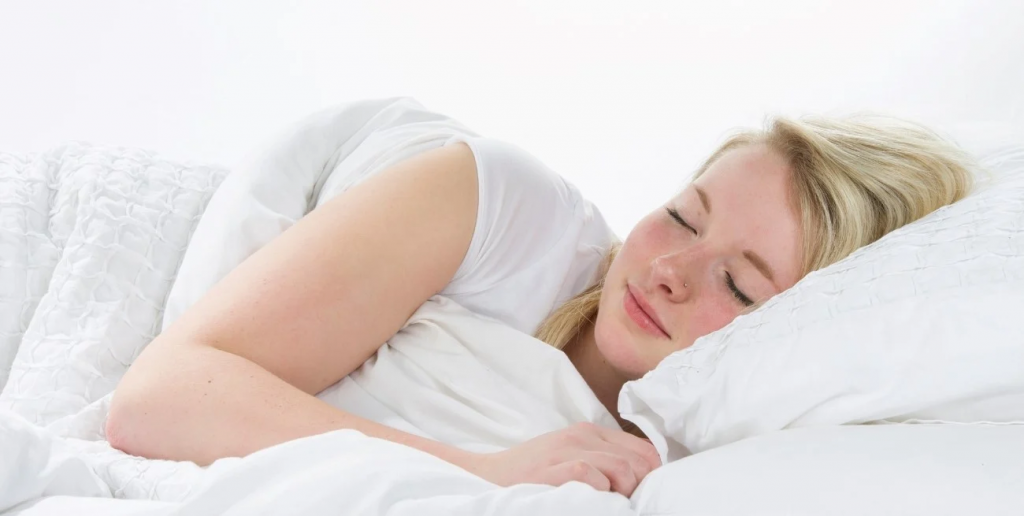 Dormir temprano potencia la mente adolescente: un estudio reveló mejoras cognitivas significativas