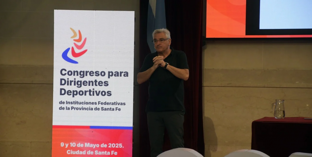 Julio Lamas fue el broche de oro del Congreso de Dirigentes Deportivos en Santa Fe