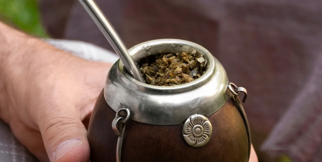 El mate: más que una costumbre, una aliado del hígado
