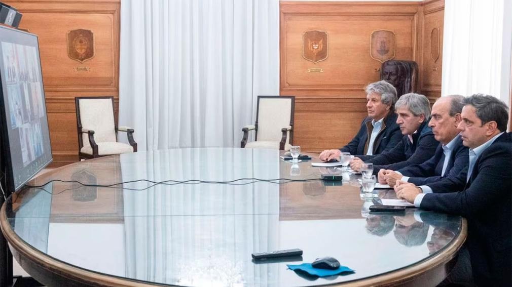 Guillermo Francos y Luis Caputo se reunieron con gobernadores en busca de apoyo de las provincias al 