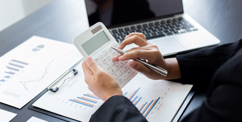 La Argentina sigue con 150 gravámenes y la presión fiscal se encamina al 29,2% del PBI
