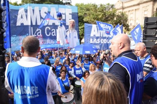 Qué dice el decreto por el cual el Gobierno le pagará el aumento a los docentes