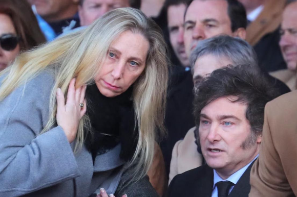 Un fiscal pidió datos sobre los teléfonos celulares de Javier y Karina Milei
