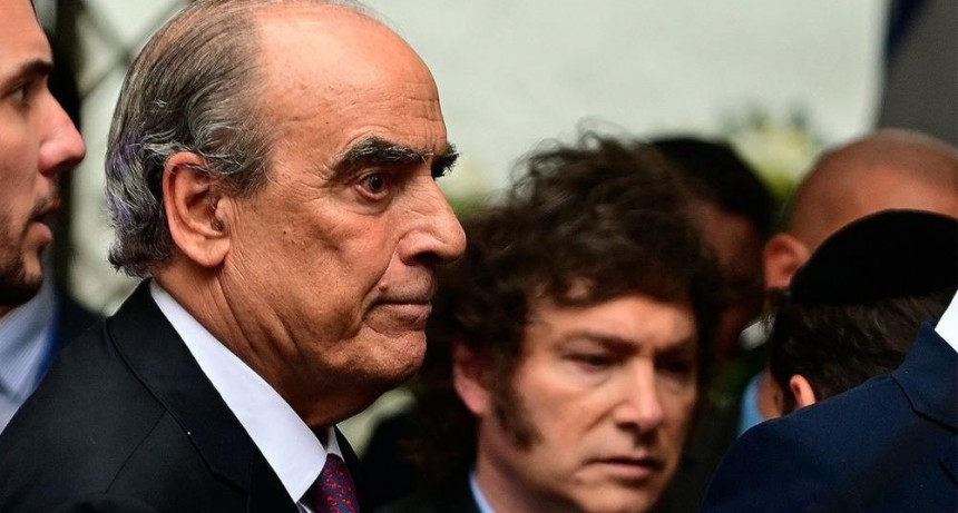 El Gobierno pidió a la UTA suspender el paro de colectivos del próximo martes