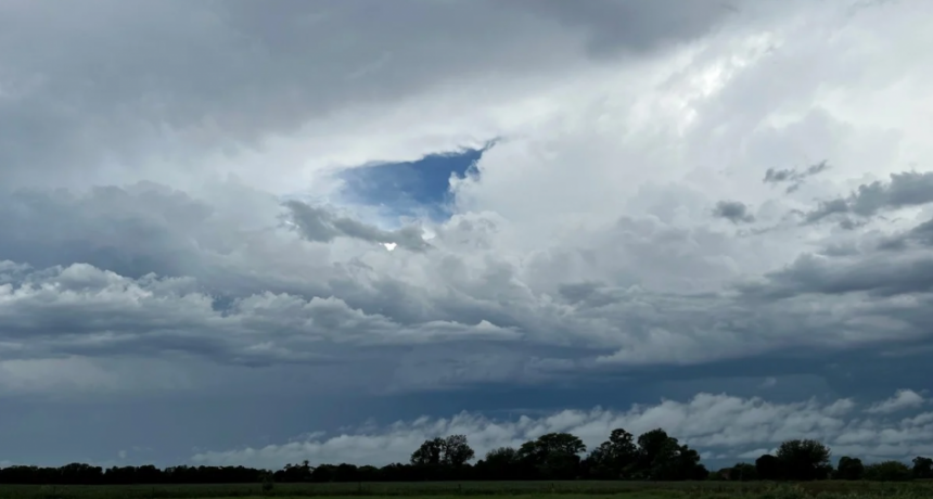 Un nuevo frente de tormenta, dejaría acumulados moderados en toda el área agrícola santafesina