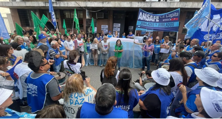 Paritaria docente: Provincia confirmó que descontará el día y no realizará una nueva oferta salarial