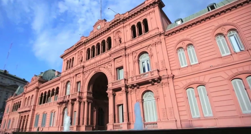 Desde Casa Rosada sugieren que Macri se subió a la operación de CFK y Rovira para perjudicar a Milei