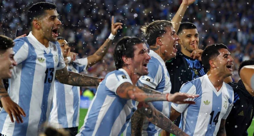 Scaloni dio la lista de convocados de la Selección Argentina para enfrentar a Chile y Colombia