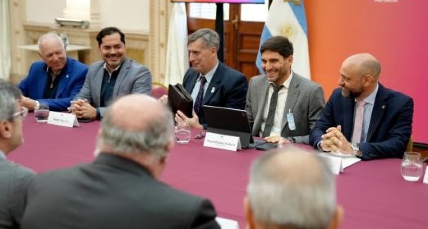 Pullaro recibió al nuevo presidente de la Unión Industrial Argentina