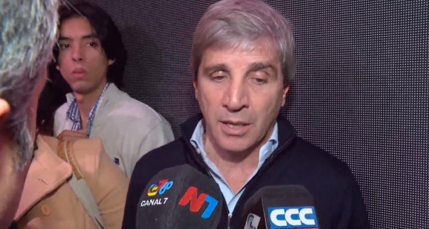 Caputo minimizó la suba del dólar y buscó llevar tranquilidad sobre el rumbo del plan económico