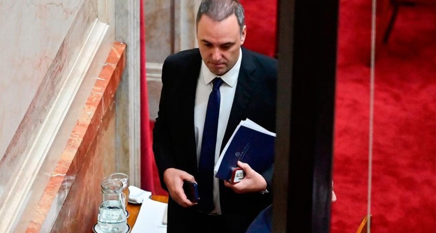 La Justicia eval&uacute;a citar a indagatoria a Manuel Adorni antes de la feria judicial