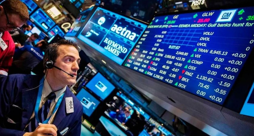 Las acciones argentinas saltaron hasta 8,8% en Wall Street y el riesgo pa&iacute;s volvi&oacute; a bajar