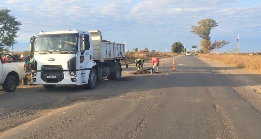 Ruta Nacional Nº 11: ejecutan obras de bacheo entre Candioti y Videla