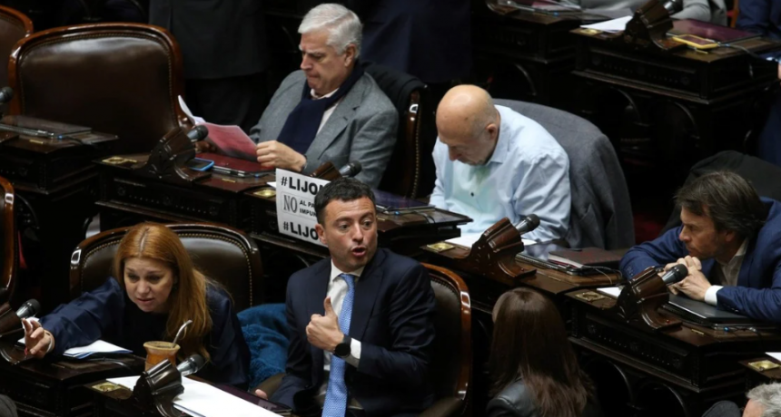 La UCR le ganó la pulseada al kirchnerismo y postergó el debate por fondos educativos