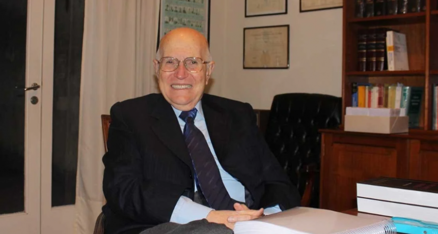 Murió el constitucionalista santafesino Iván Cullen
