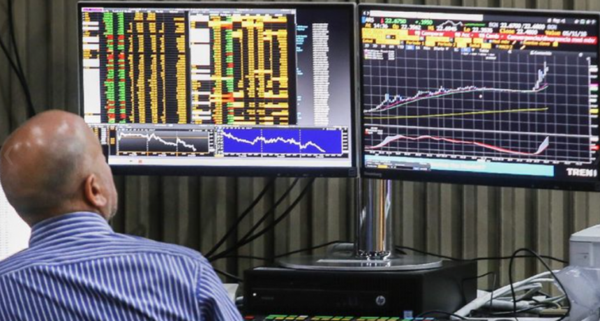 Suben las acciones y los bonos tras la aprobación de la Ley Bases en el Senado