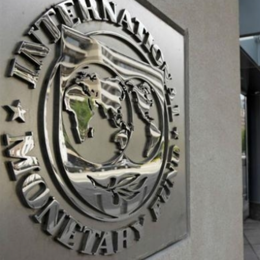 Según el FMI, la economía argentina caerá 3,5% y la inflación llegará al 140% este año