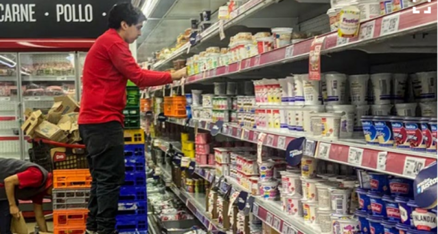 Las ventas en supermercados, shoppings y mayoristas volvieron a bajar