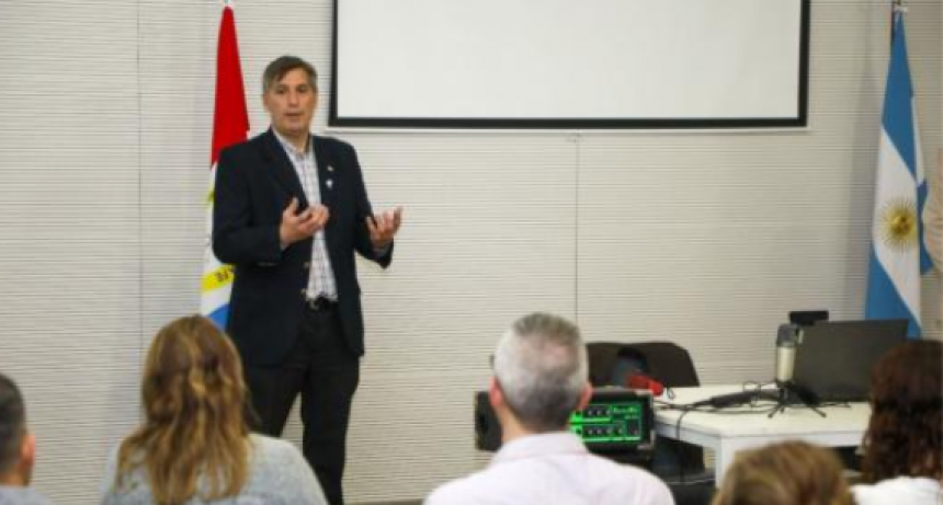 Provincia busca hacer más eficiente la compra de medicamentos e insumos
