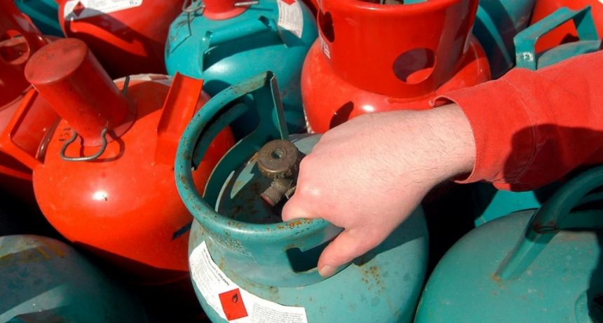 Más del 50% de los santafesinos se calefacciona con gas envasado: alertan por posibles intoxicaciones