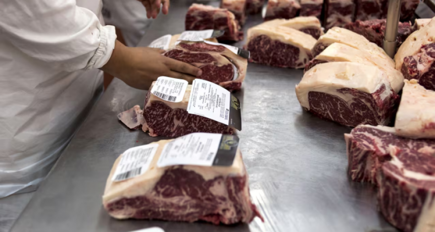 Se realizó el primer envío de carne bovina de alta calidad por vía aérea desde Rosario