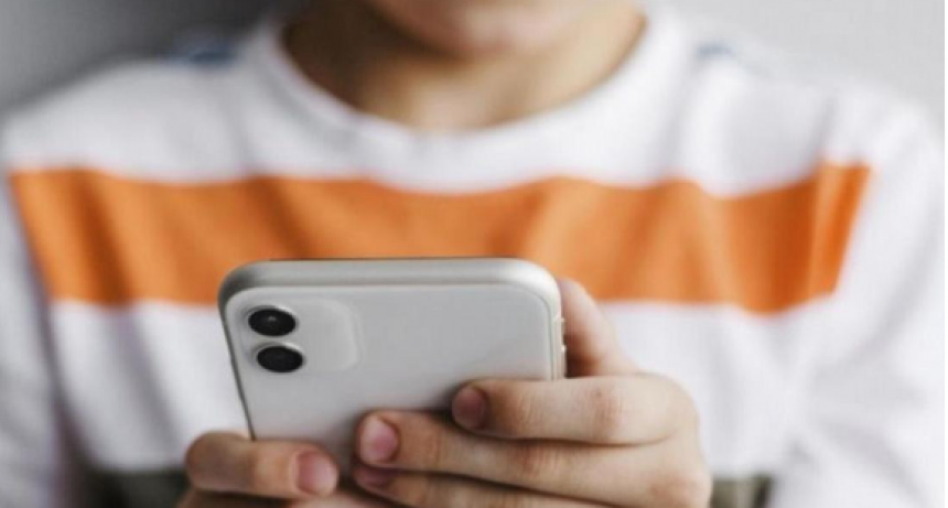 ¿A qué edad le diste un celular a tus hijos?: la recomendación de especialistas