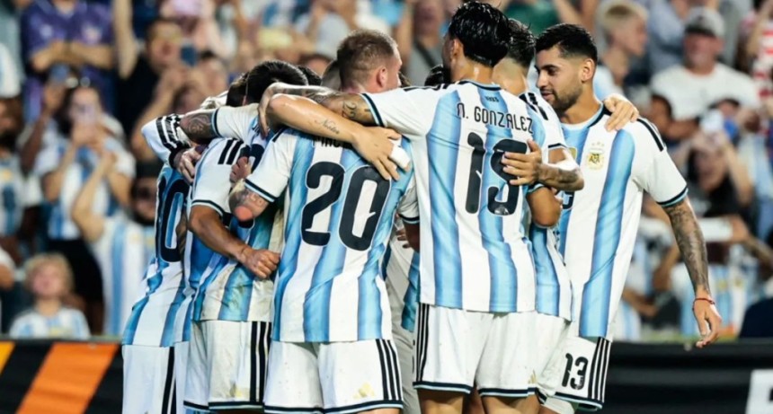 Argentina super&oacute; su &uacute;ltima prueba antes del Mundial y gole&oacute; 3 a 0 a Islandia con goles de Barco, Messi y Almada