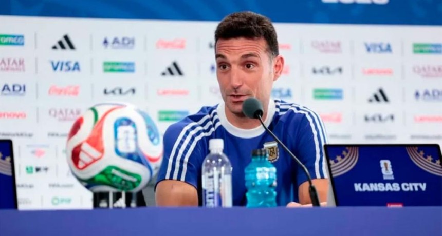 Scaloni critic&oacute; la pausa de hidrataci&oacute;n y revel&oacute; c&oacute;mo est&aacute; Messi para enfrentar a Austria