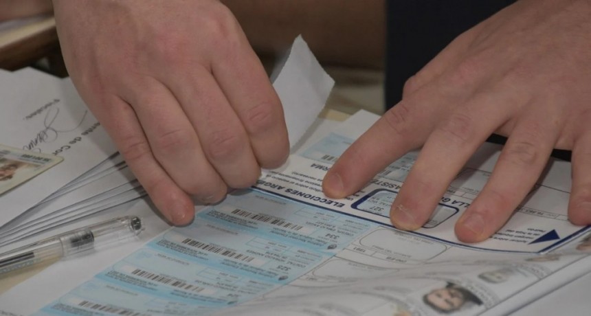 Elecciones en Santa Fe: 3.500 personas se inscribieron para ser autoridades de mesa