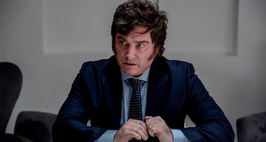 Javier Milei empezó a caer en las encuestas: además de la abstención, ¿quién podría beneficiarse?