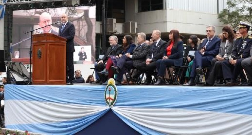 Perotti encabezó el acto por el Día de la Independencia que se llevó a cabo en Rafaela