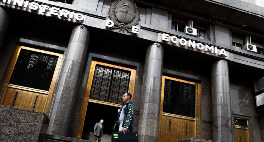 Economía ratifica un dólar a $ 1016,1 para fin de año