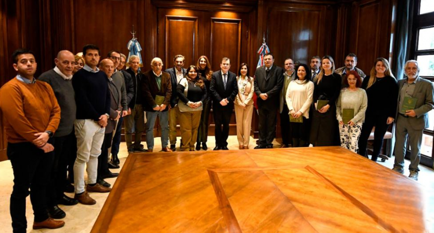 Zamora recibió en Casa de Gobierno a miembros del Consejo Federal del Catastro