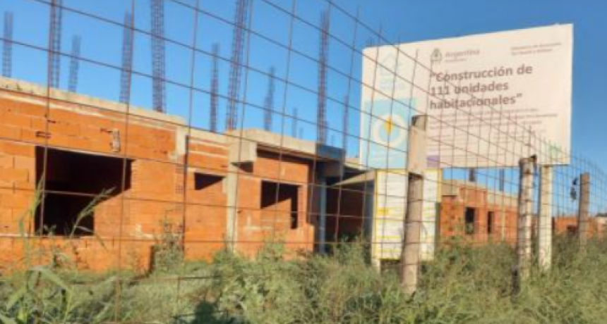 Firmarán el plan para que Provincia finalice 819 viviendas abandonadas por Nación