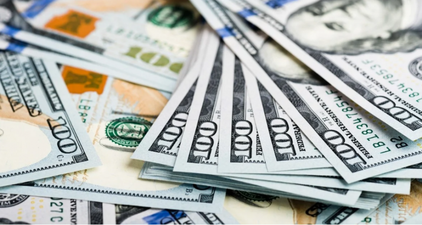 Otra jornada de suba para el dólar blue: a cuánto cerró este viernes