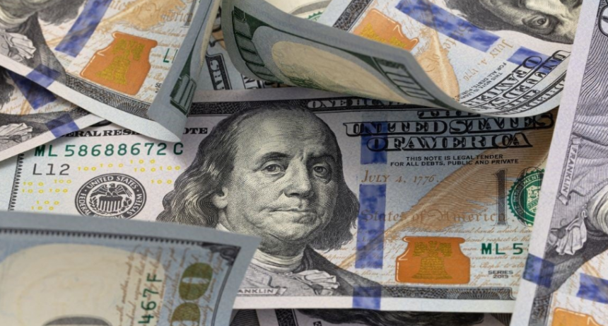 Otra jornada récord del dólar blue: a cuánto cerró este jueves