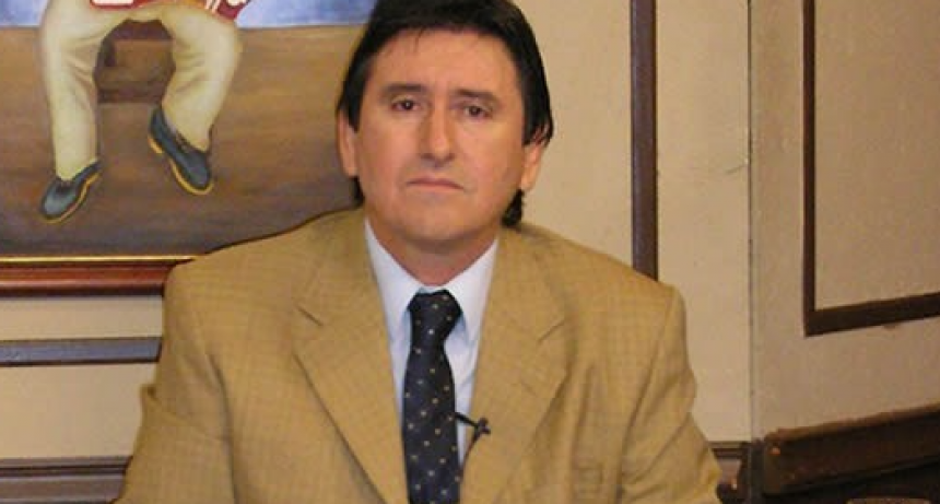 PULLARO VA POR LOS RECORD. AHORA LA REFORMA DE LA CONSTITUCION CON REELECCION INCLUIDA.