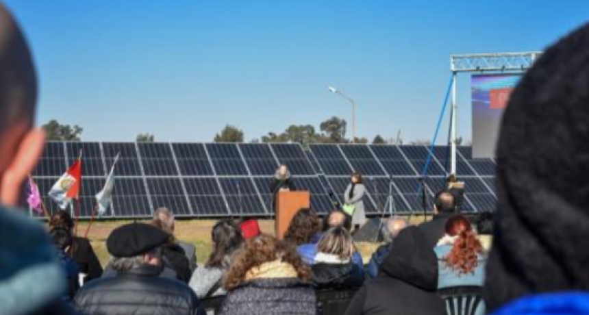 Energías renovables: se inauguró un parque fotovoltaico en San Gregorio