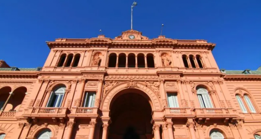 Dos nuevas encuestas preocupan a la Rosada: cae la confianza en el Gobierno y crece la preocupación por la economía