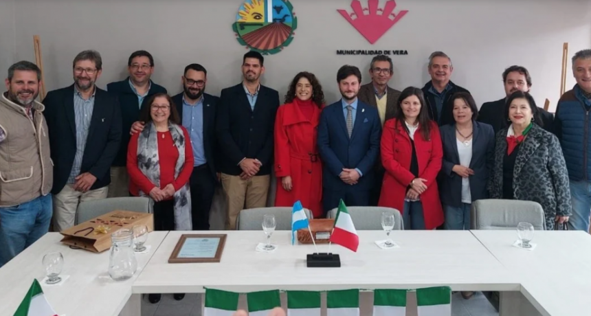 El Cónsul General de Italia recorrió la ciudad de Vera