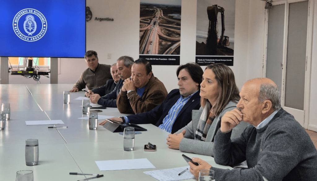 Rutas, trenes y Cuenca del Salado: el Gobierno promete obras para calmar los reclamos del agro